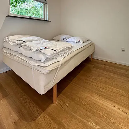Cozy In With Private Swimming Pool, Be Inside Or Outside *